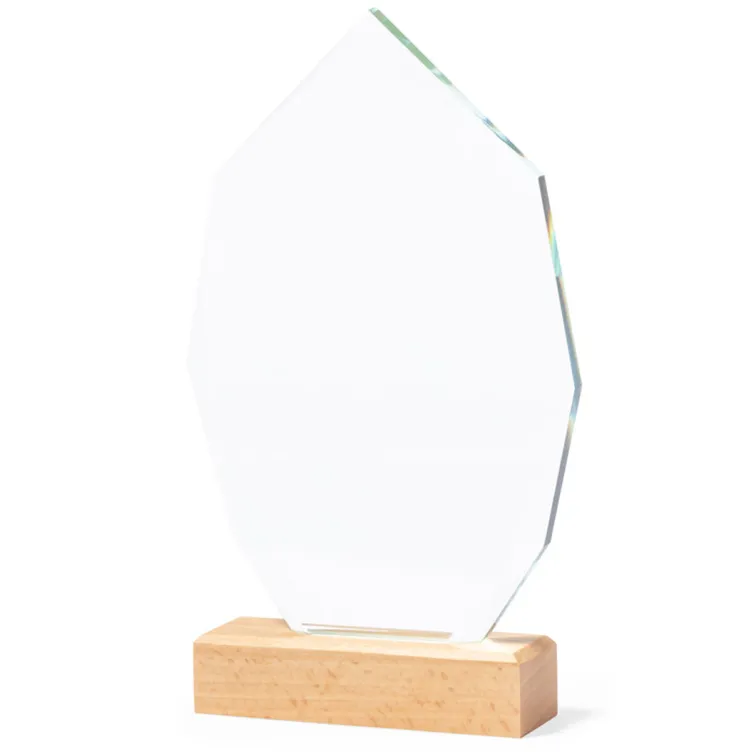 Trofeo de Cristal con Base de Madera