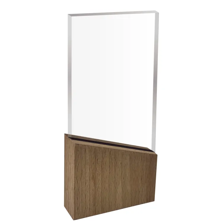 Trofeo de Acrílico con Base de Madera