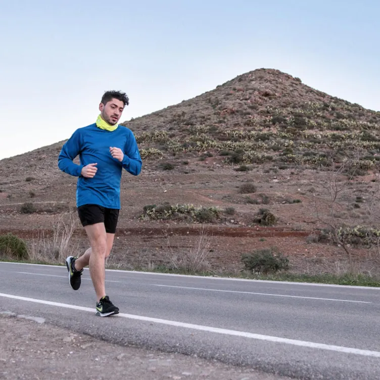 Camiseta Adulto Tecnik Maik Transpirable. Tallas: S, M, L, XL, XXL