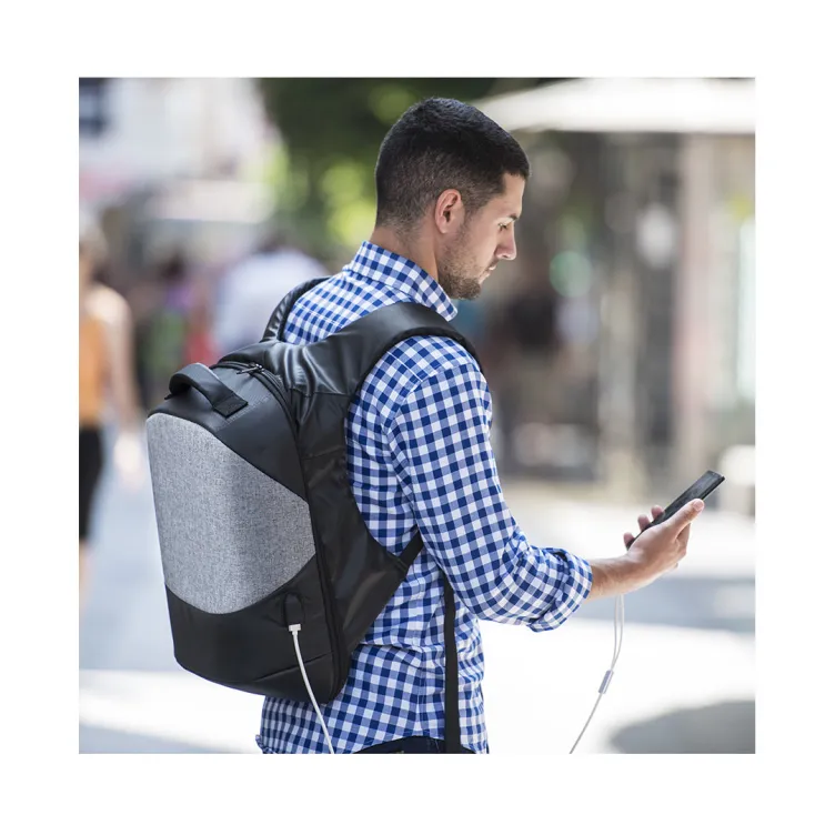 Mochila Antirrobo Biltrix Conexión USB. Bolsillo Acolchado para Portátil y Tablet. Parte Trasera y Cintas Acolchadas