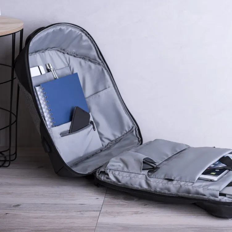 Mochila Antirrobo Biltrix Conexión USB. Bolsillo Acolchado para Portátil y Tablet. Parte Trasera y Cintas Acolchadas
