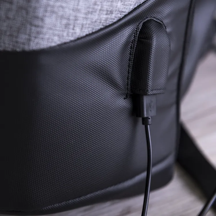 Mochila Antirrobo Biltrix Conexión USB. Bolsillo Acolchado para Portátil y Tablet. Parte Trasera y Cintas Acolchadas